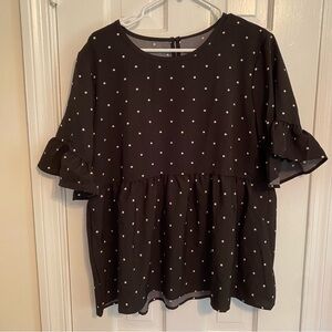Short sleeve polka dot top